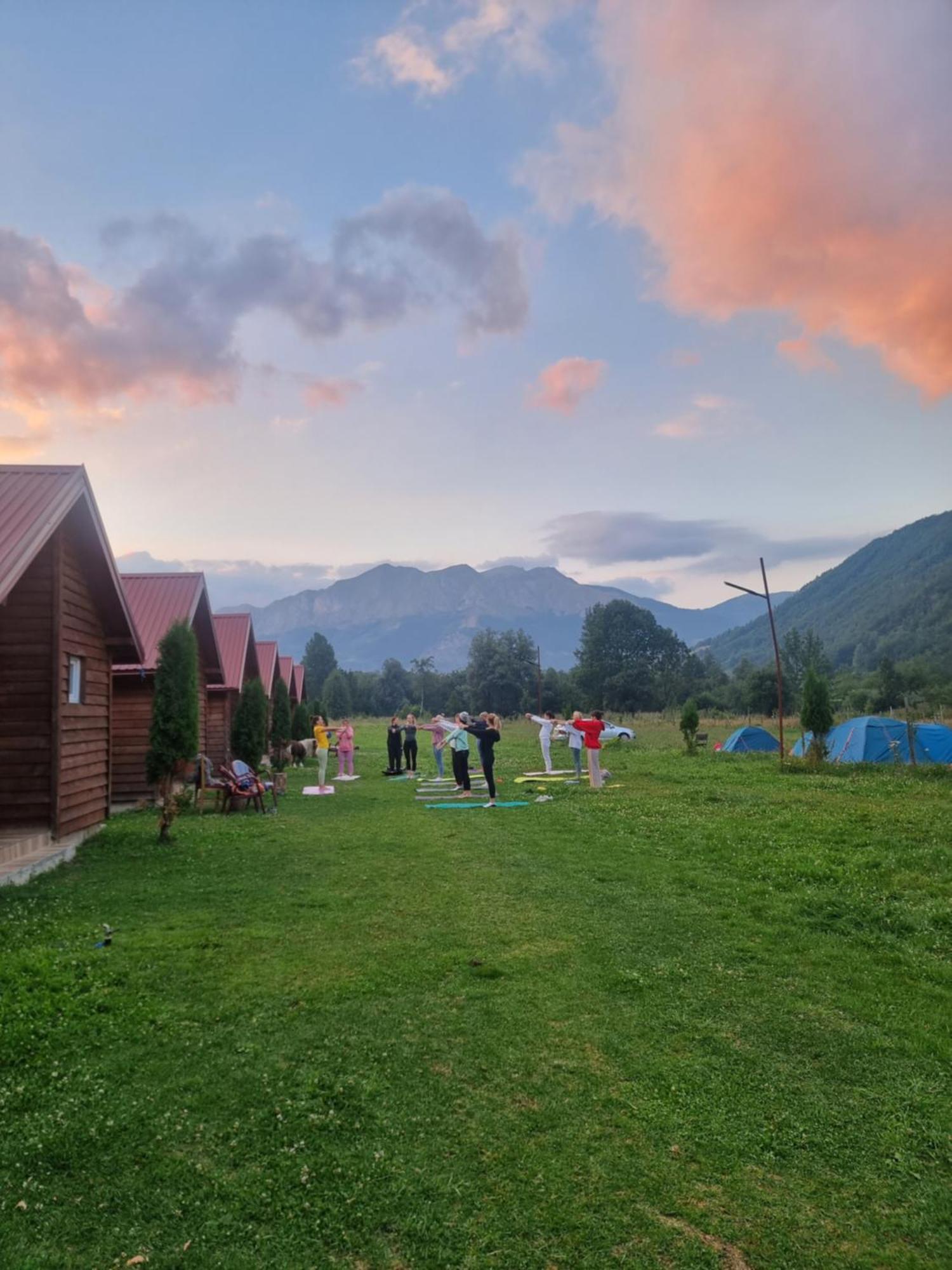 Hotel Ethno Katun Rosi Agrotourism Gusinje Exteriér fotografie